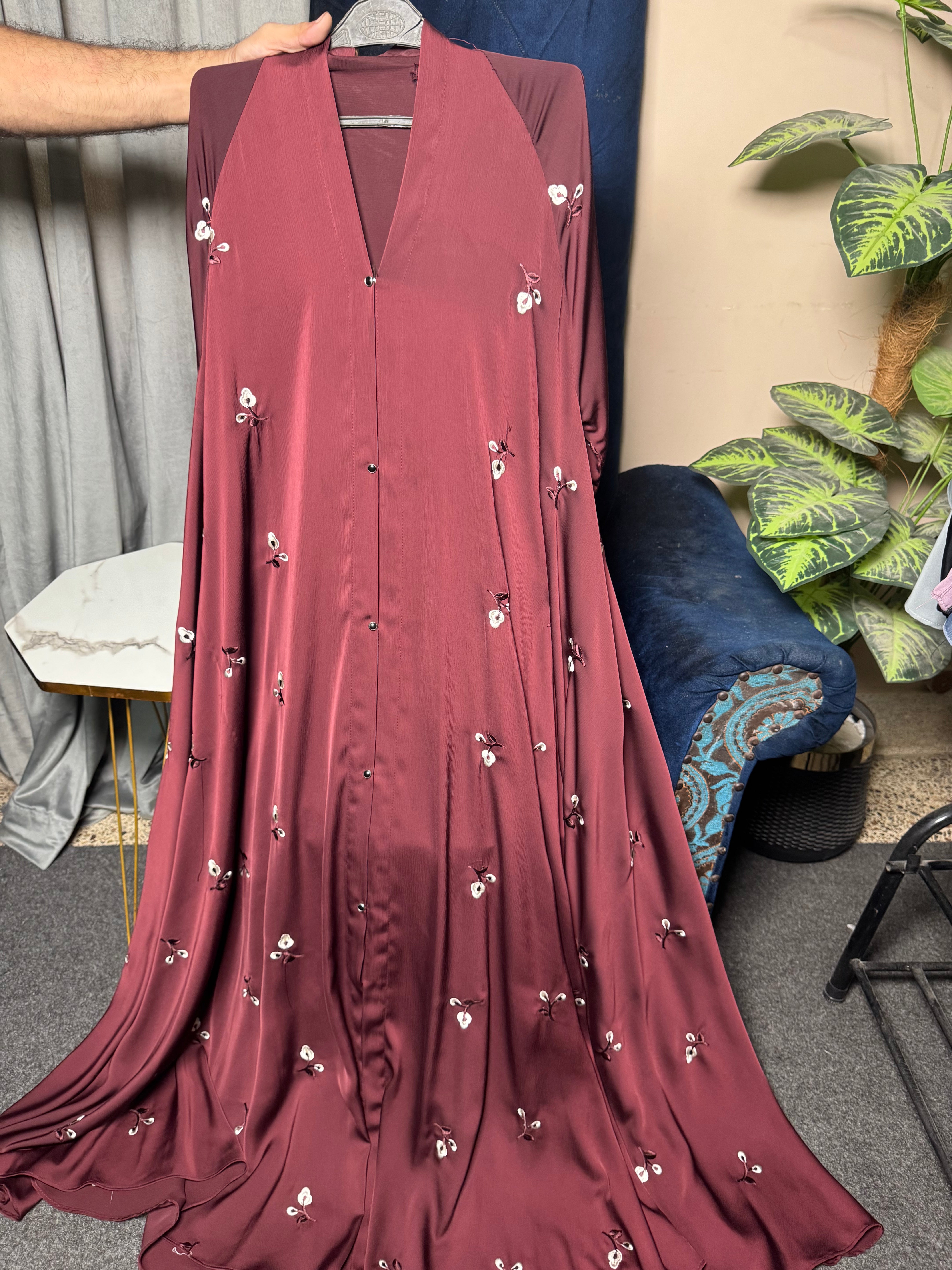 Luxury Nida Fabric Embroidered Abaya – Flared Sleeves (Mist Grey)