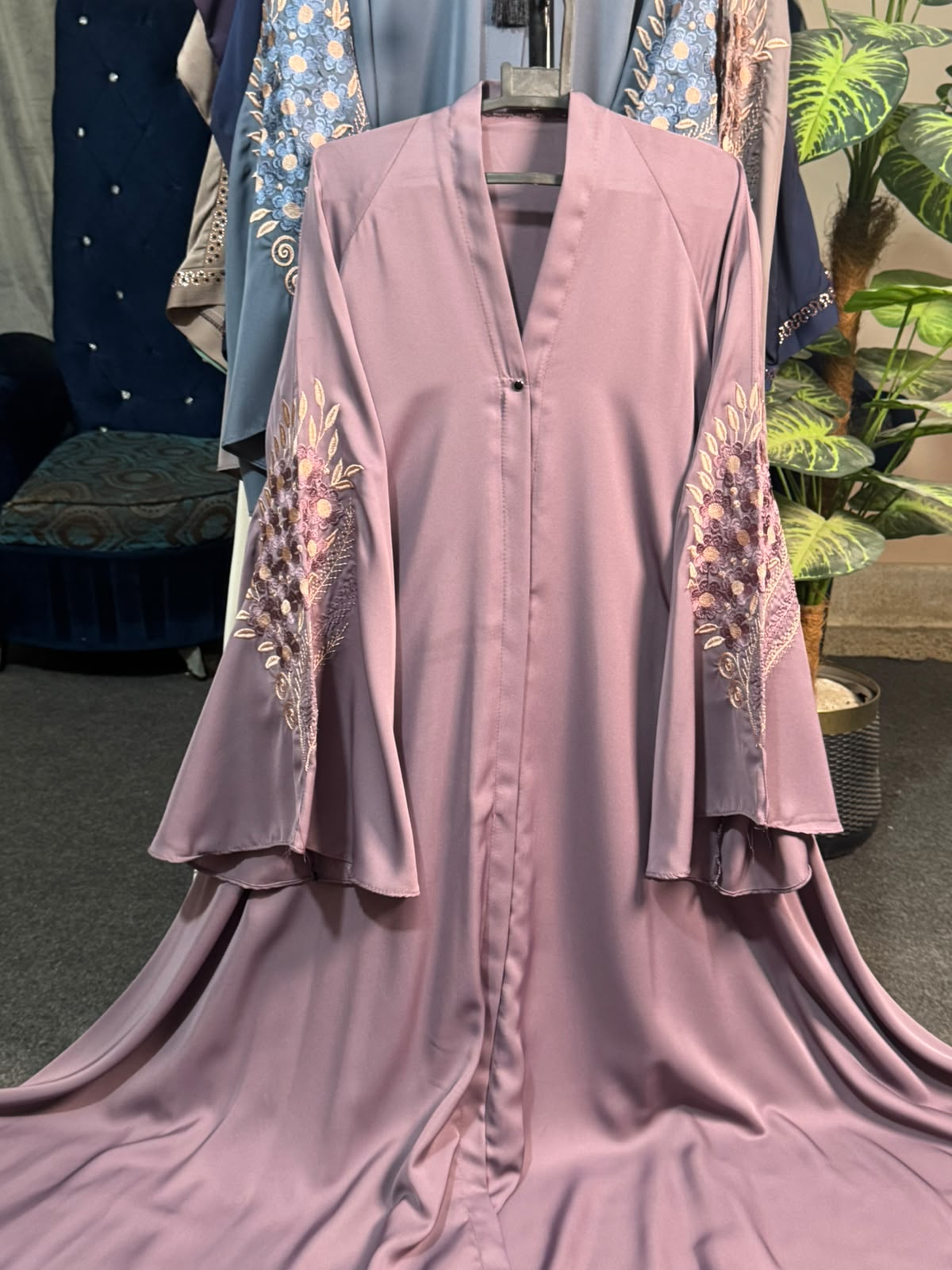 Luxury Nida Fabric Embroidered Abaya – Flared Sleeves (Mist Grey)