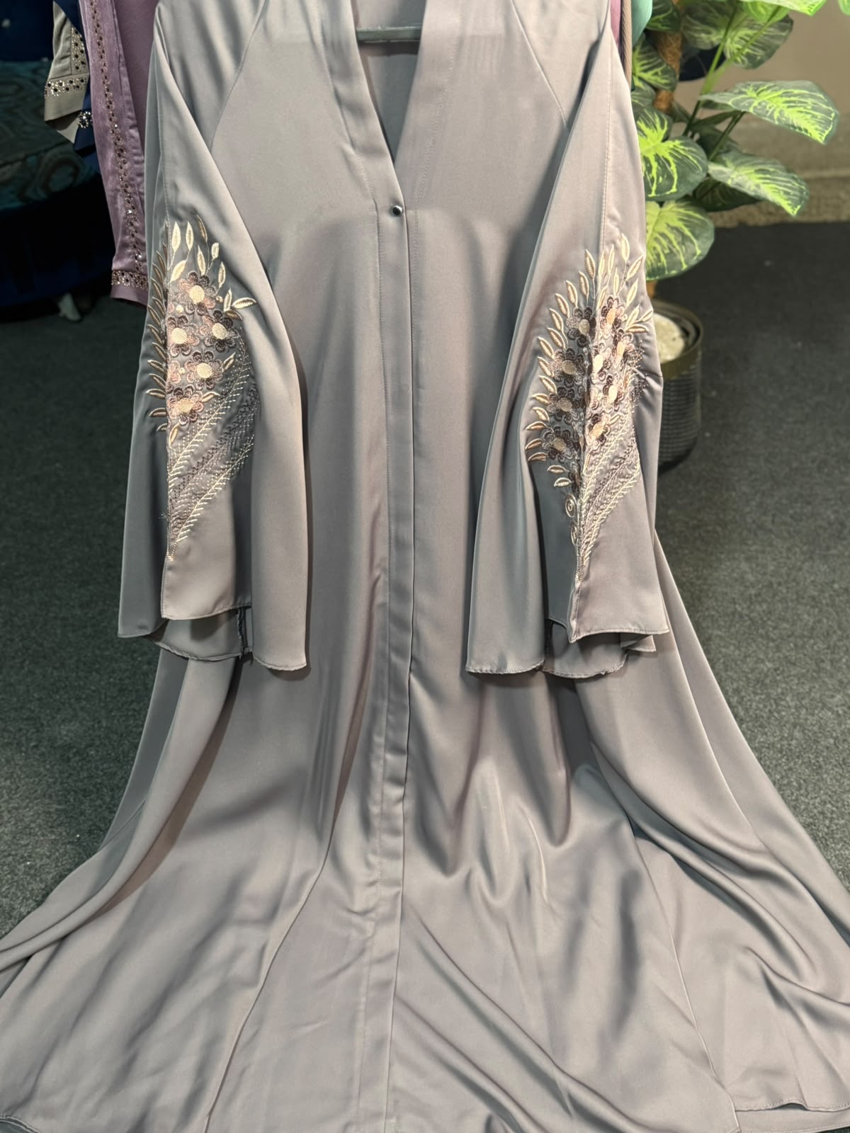 Luxury Nida Fabric Embroidered Abaya – Flared Sleeves (Mist Grey)