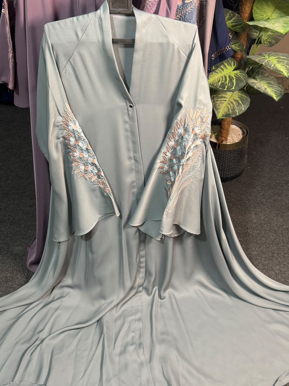 Luxury Nida Fabric Embroidered Abaya – Flared Sleeves (Mist Grey)
