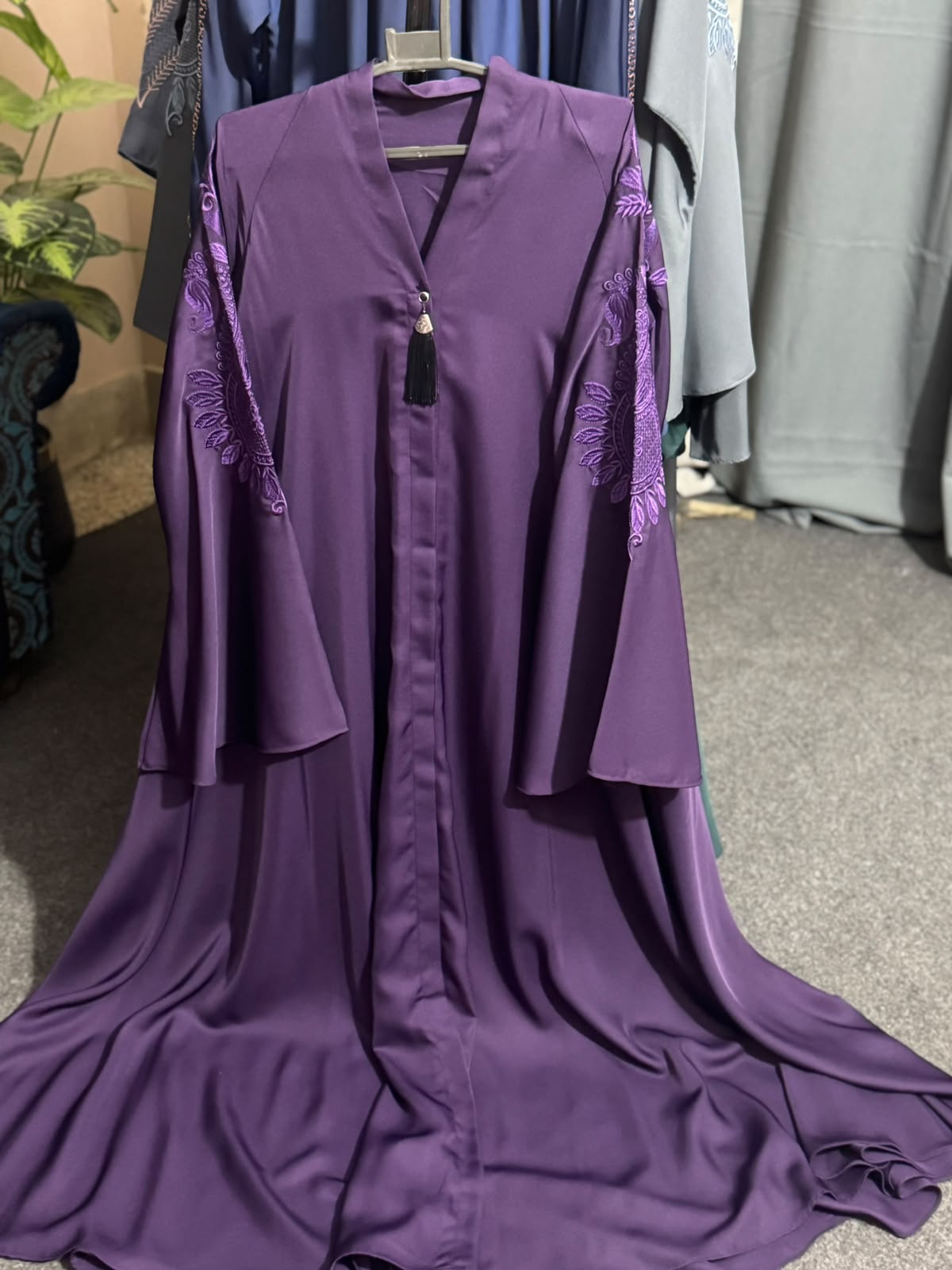 Premium Nida Embroidered Abaya (Bell Sleeves)