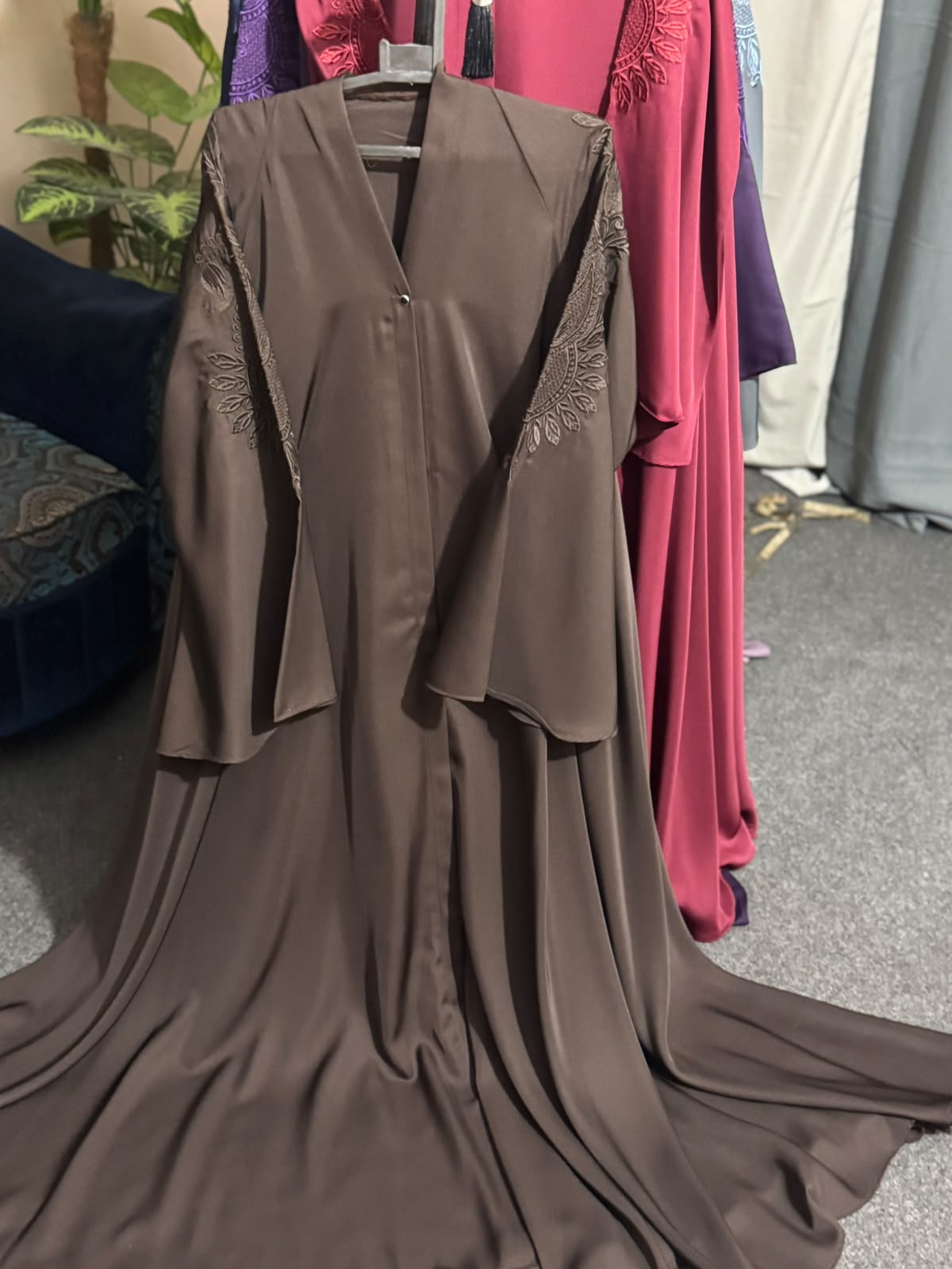 Premium Nida Embroidered Abaya (Bell Sleeves)