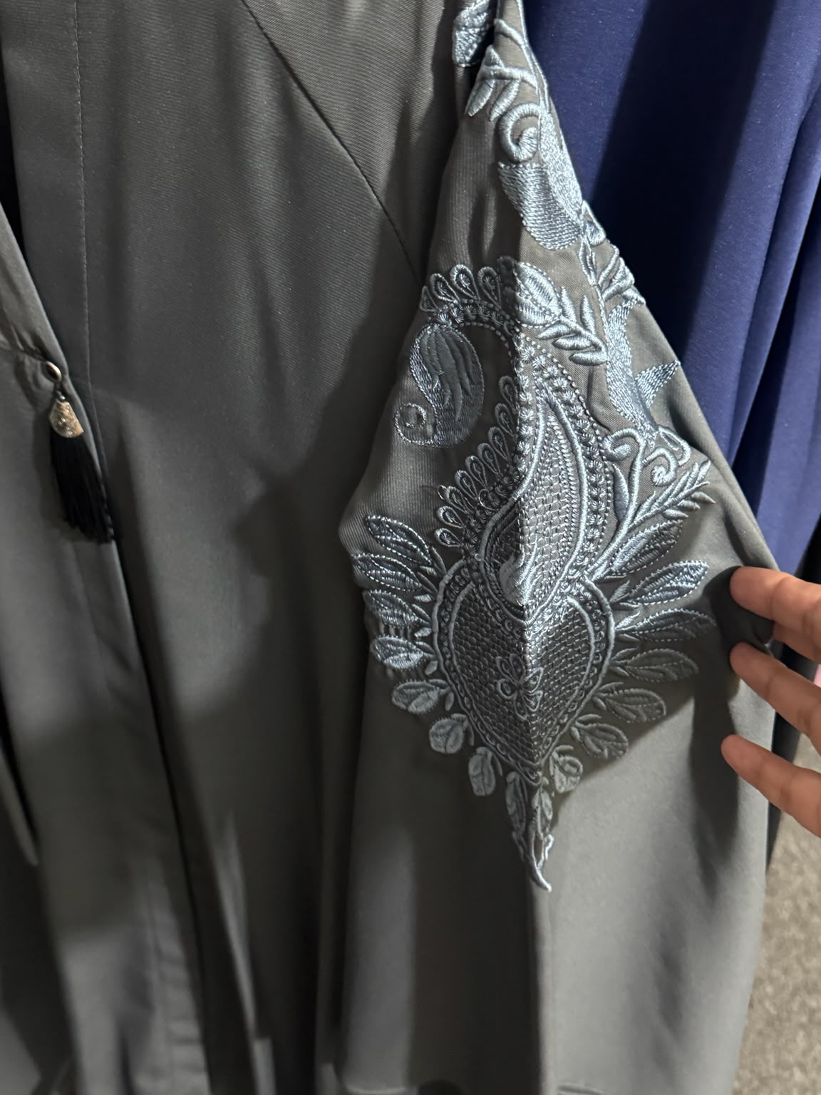 Premium Nida Embroidered Abaya (Bell Sleeves)